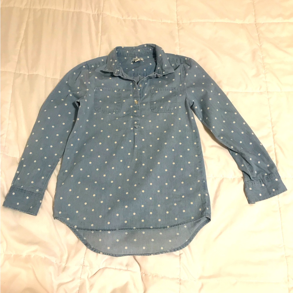 Old Navy girls button polka dot shirt, great with leggings. 10/12 G